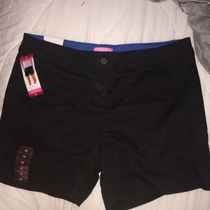 Black shorts (never worn)